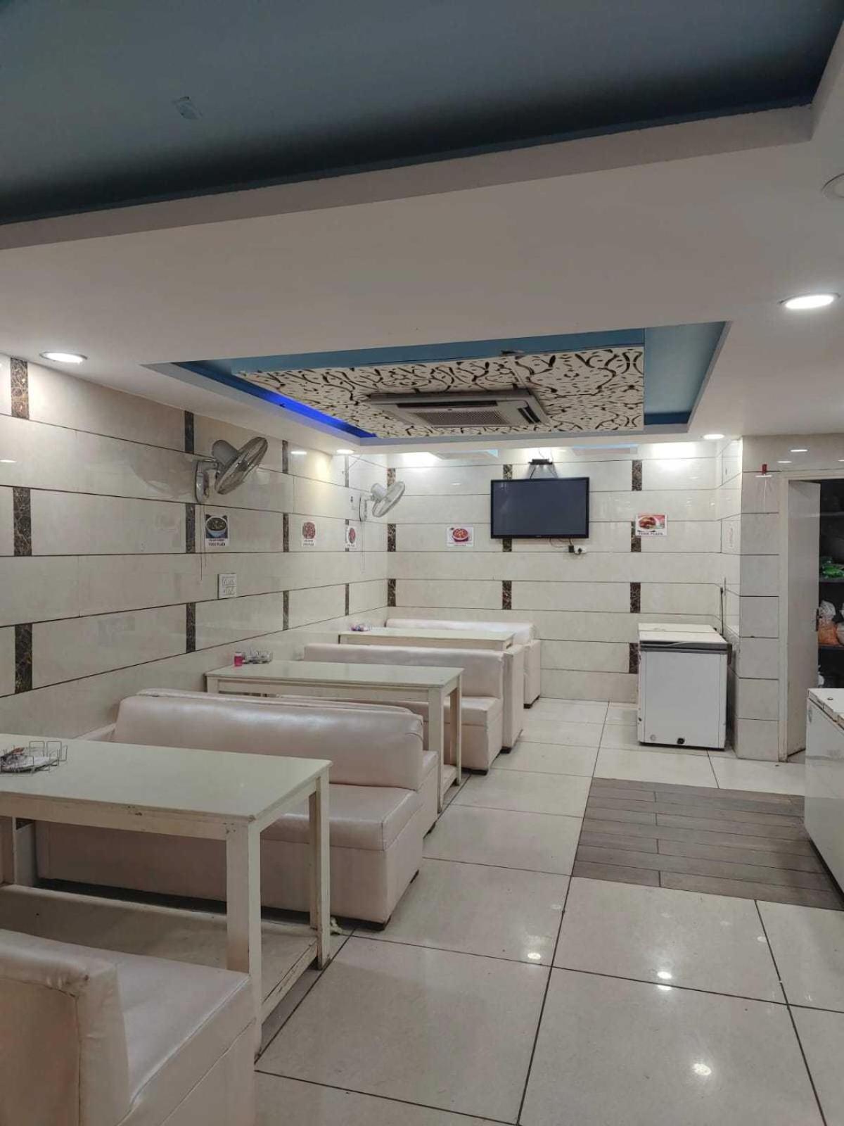 Hotel O Food Plaza Zirakpur المظهر الخارجي الصورة