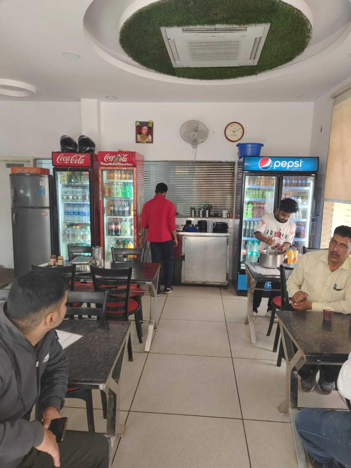 Hotel O Food Plaza Zirakpur المظهر الخارجي الصورة